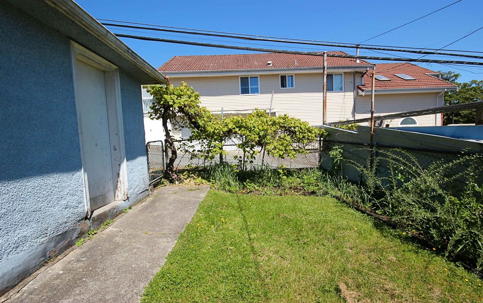 Listing Image 10