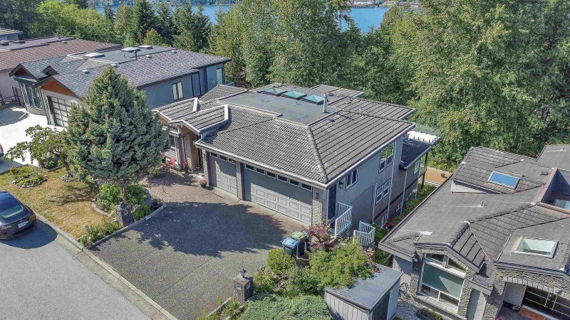 13 Shoreline Circle