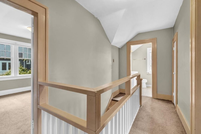1775 Cedar Crescent