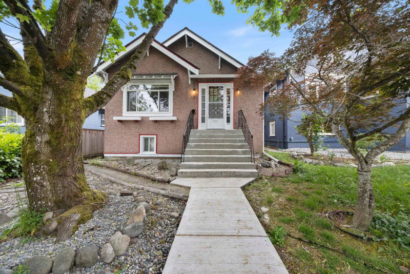 1105 Hamilton Street