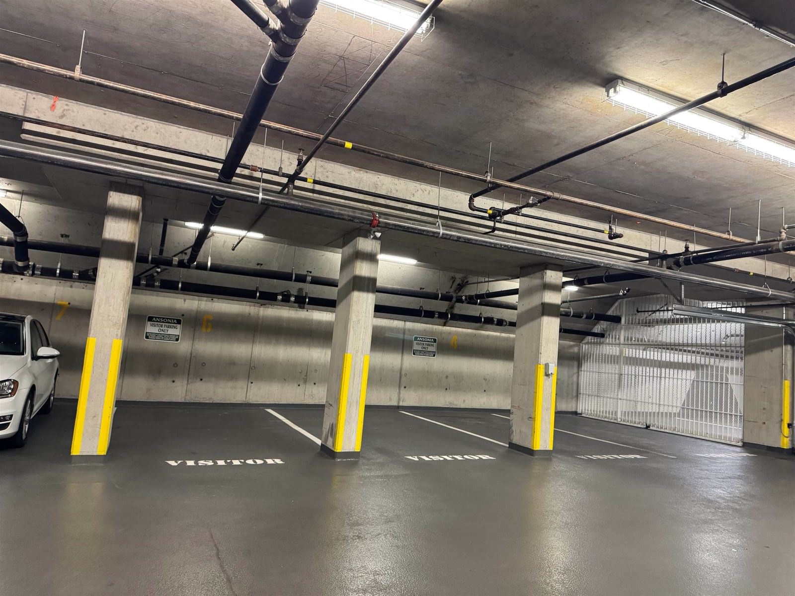 Listing Image 13