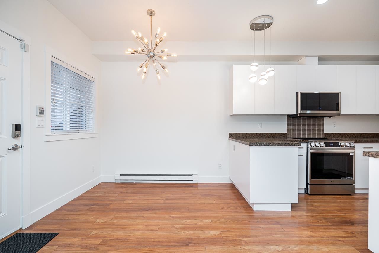 Listing Image 8