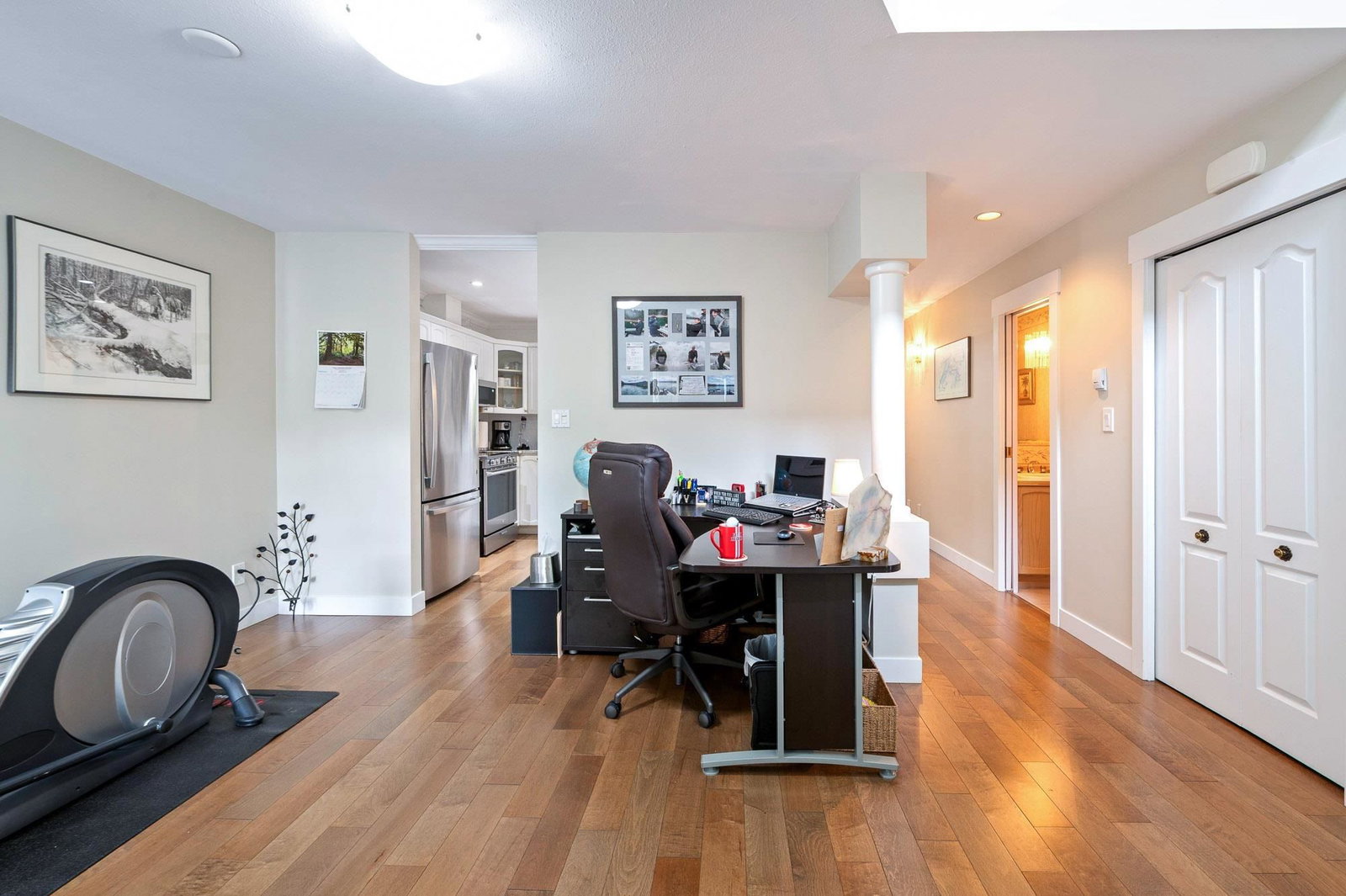 Listing Image 11
