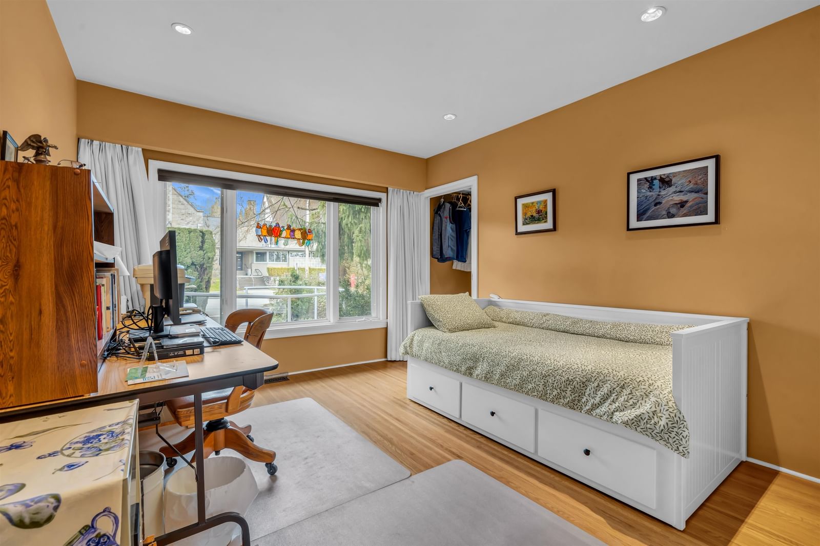 Listing Image 12