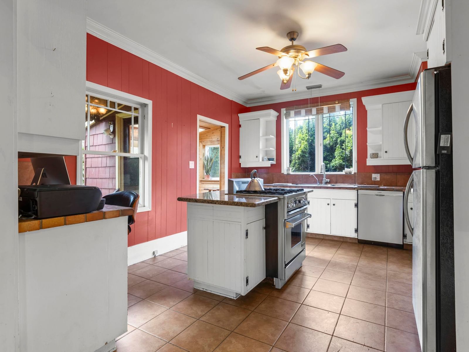 Listing Image 9