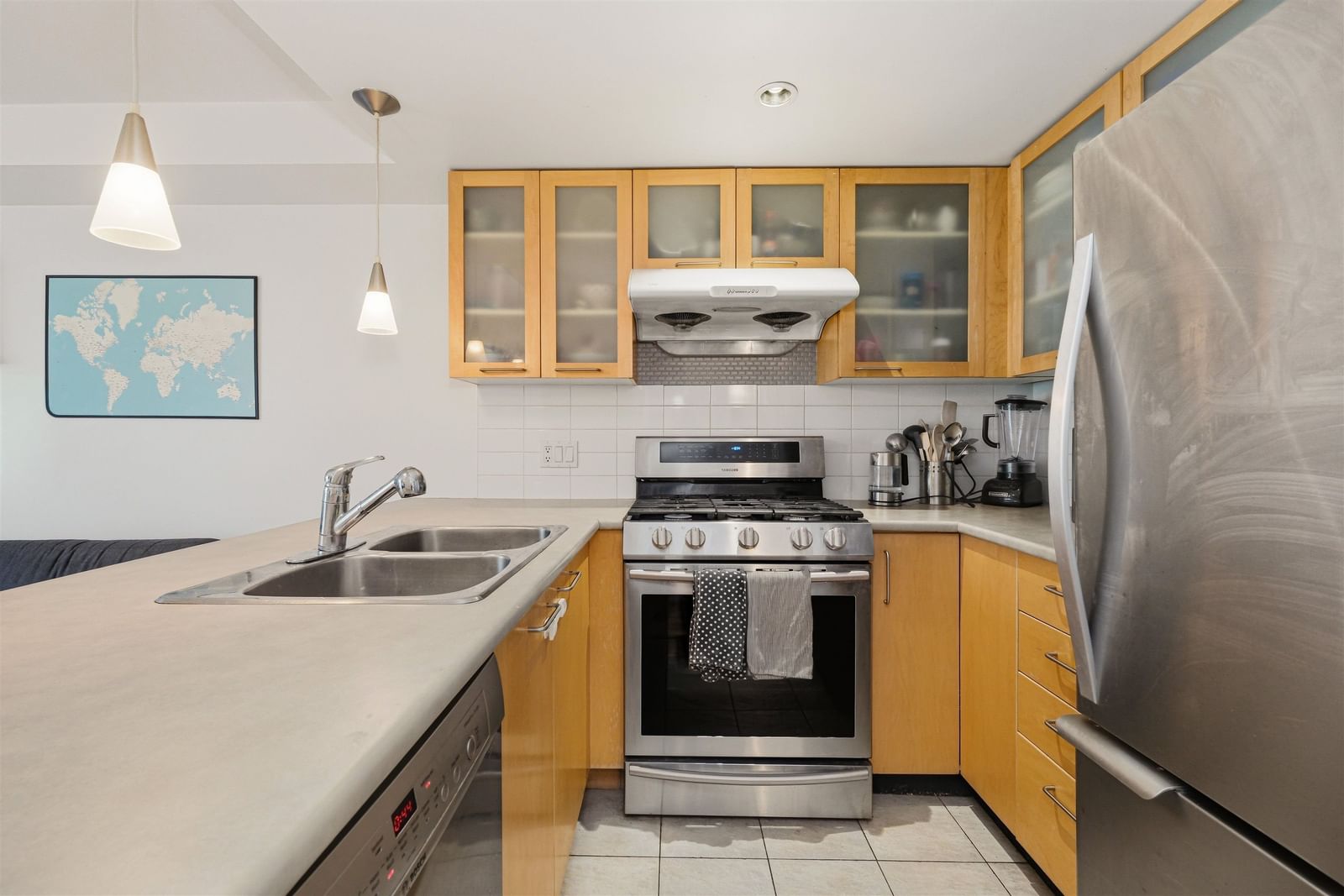 Listing Image 10