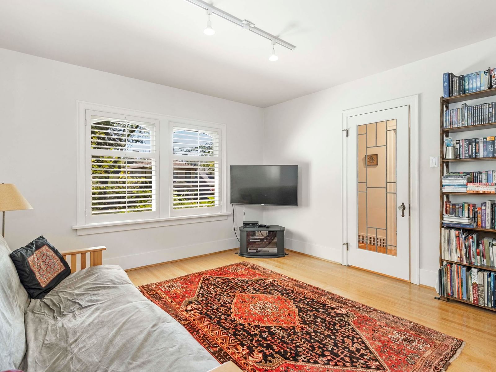 Listing Image 18