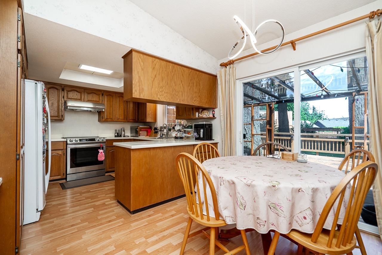 Listing Image 11