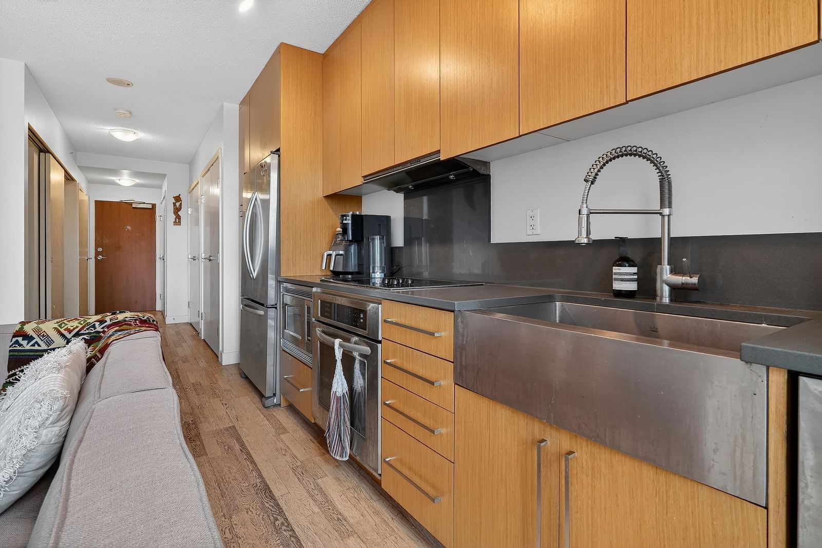 Listing Image 8