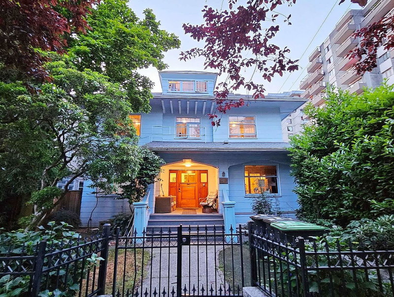 977 Broughton Street