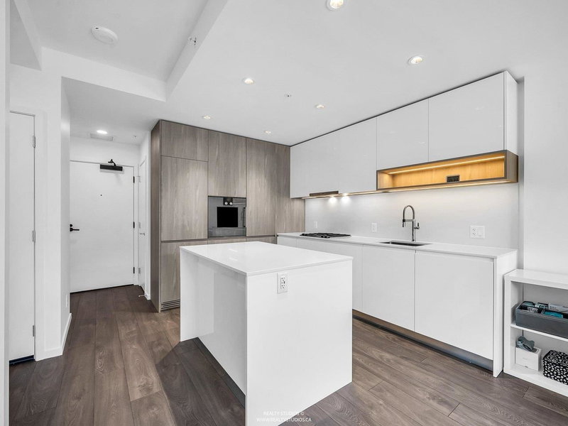 1212 - 6300 Minoru Boulevard