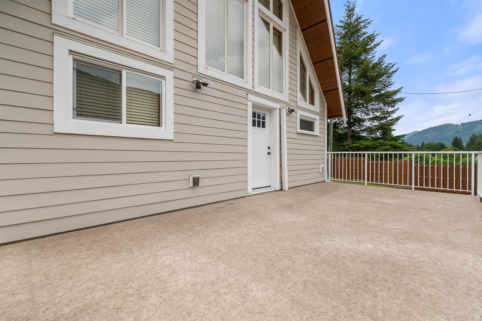 Listing Image 32