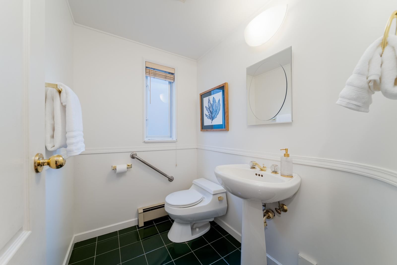 Listing Image 9