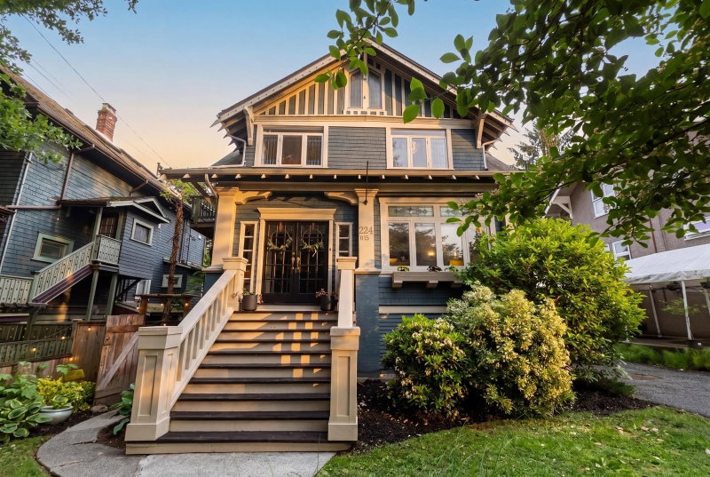224 13th Avenue W