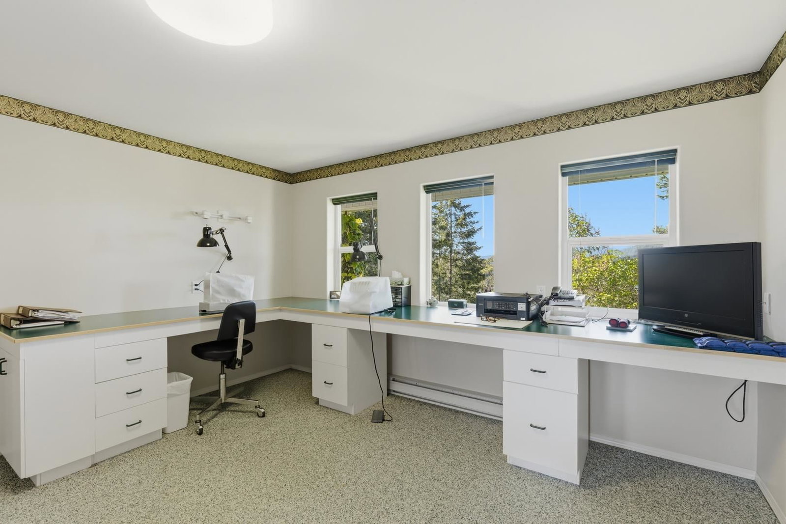 Listing Image 22