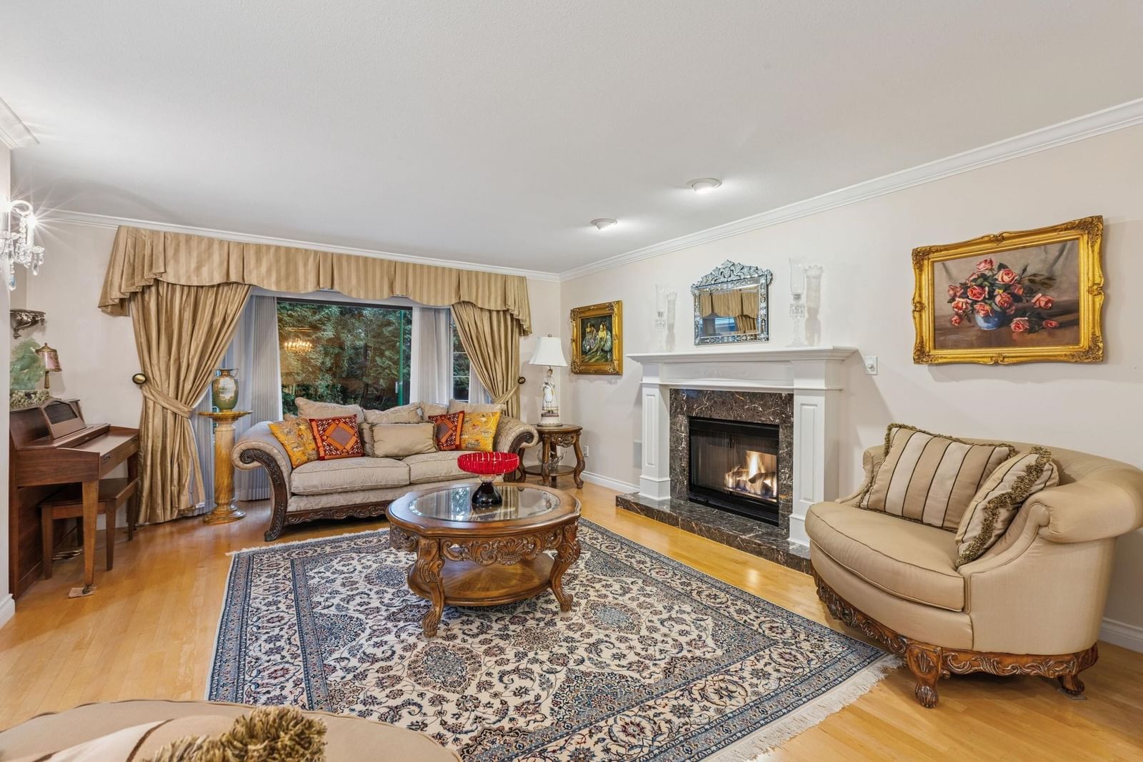 Listing Image 8