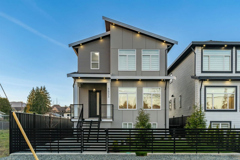 1533 Manning Avenue