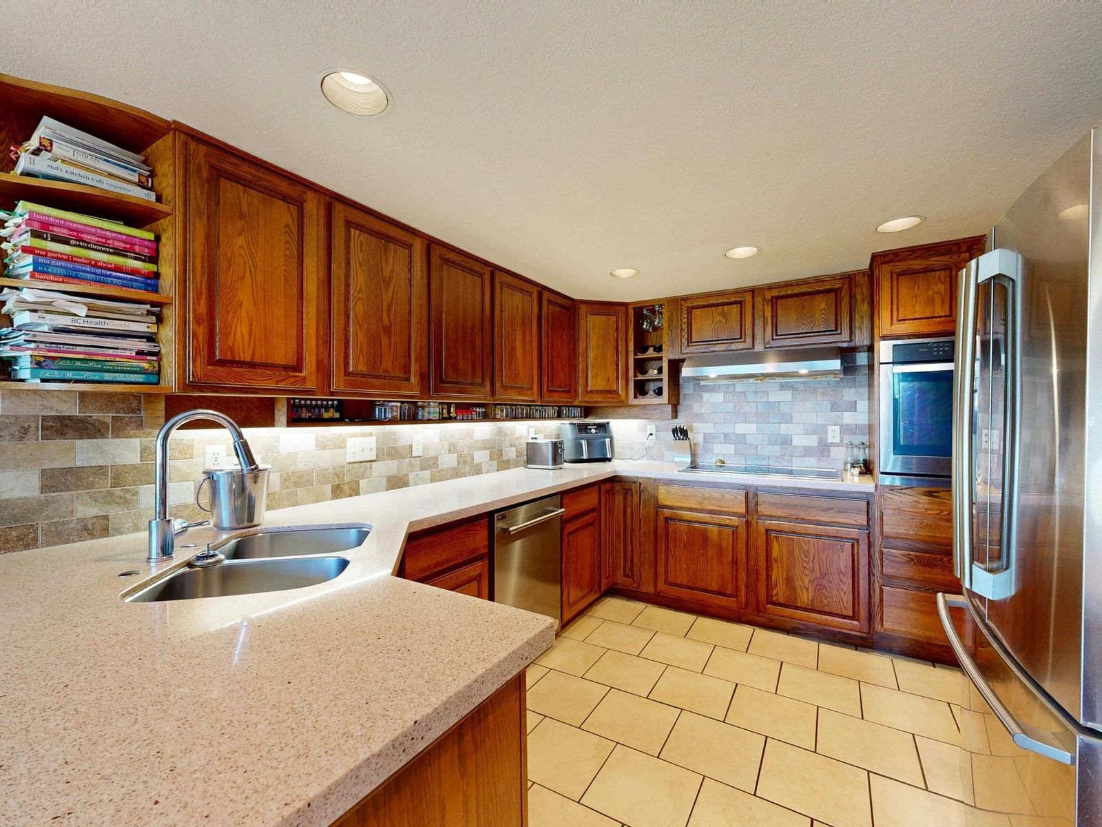 Listing Image 9