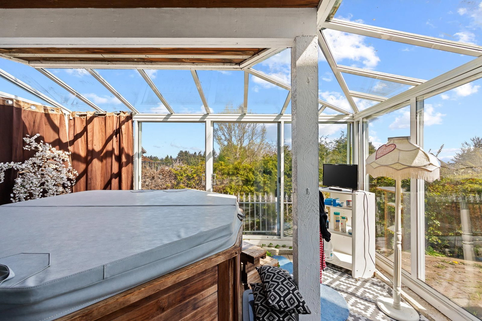 Listing Image 15