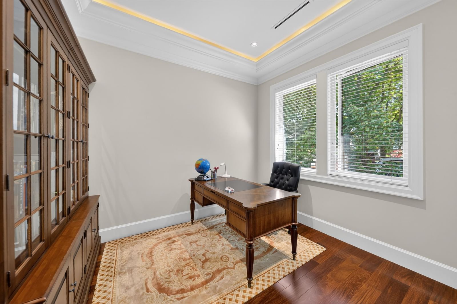 Listing Image 5