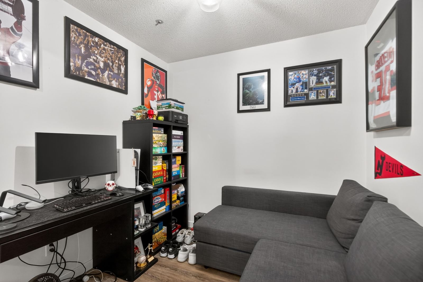Listing Image 19