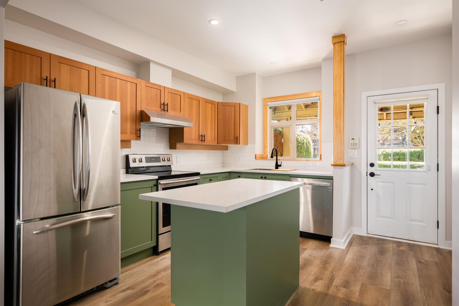 Listing Image 15