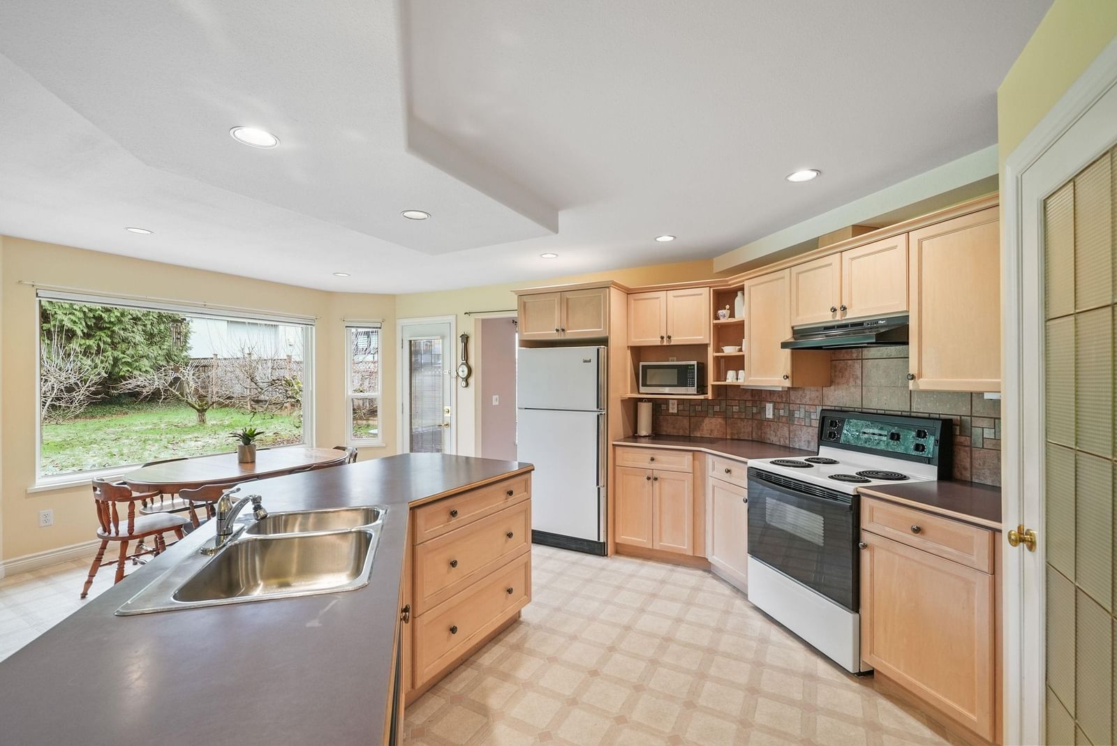 Listing Image 13