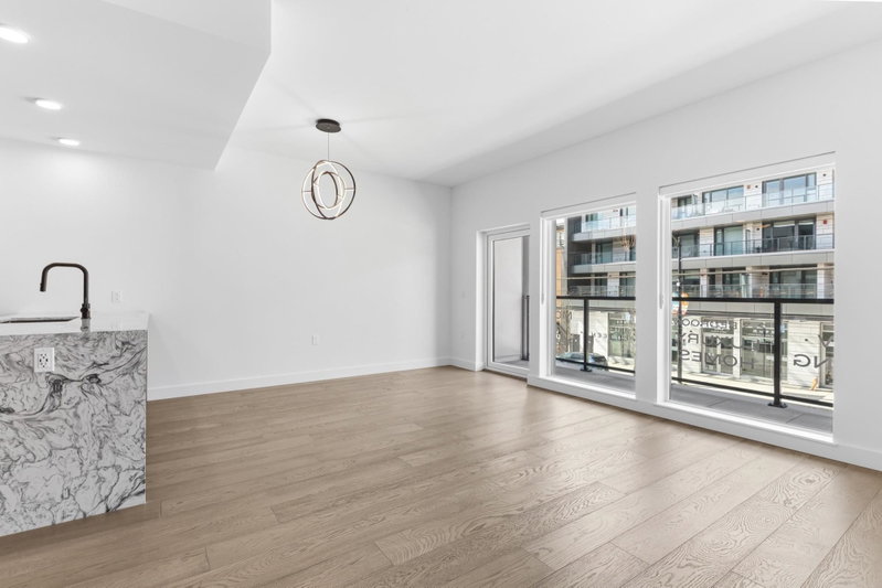 202 - 3590 39th Avenue W