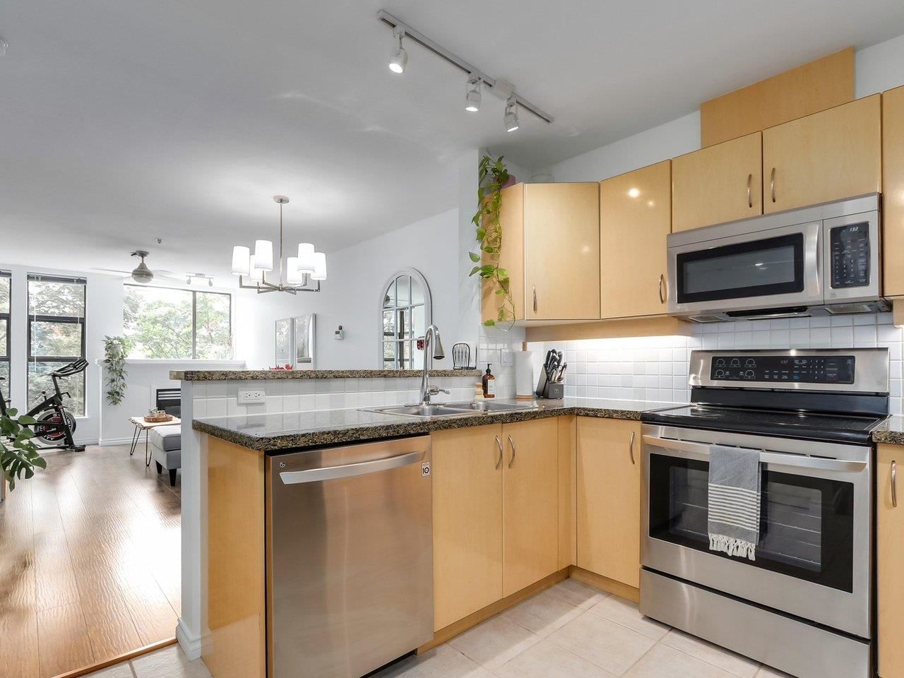 Listing Image 13