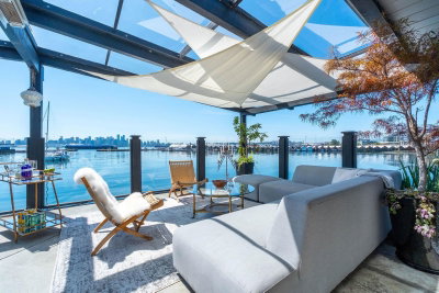 A27 - 415 Esplanade Avenue W