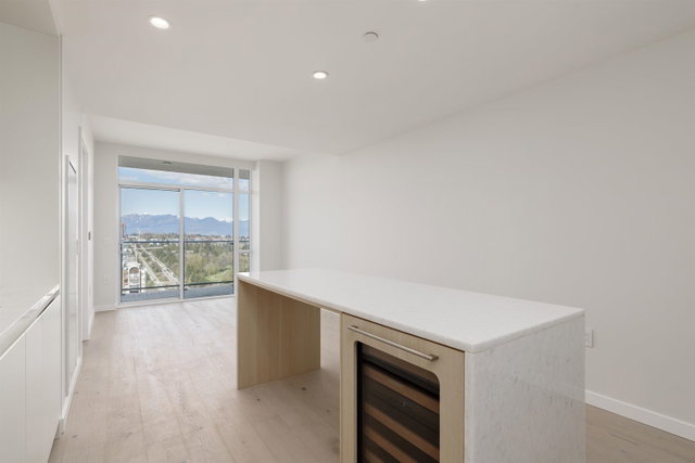 2501 - 7433 Cambie Street