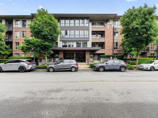 102 - 3107 Windsor Gate