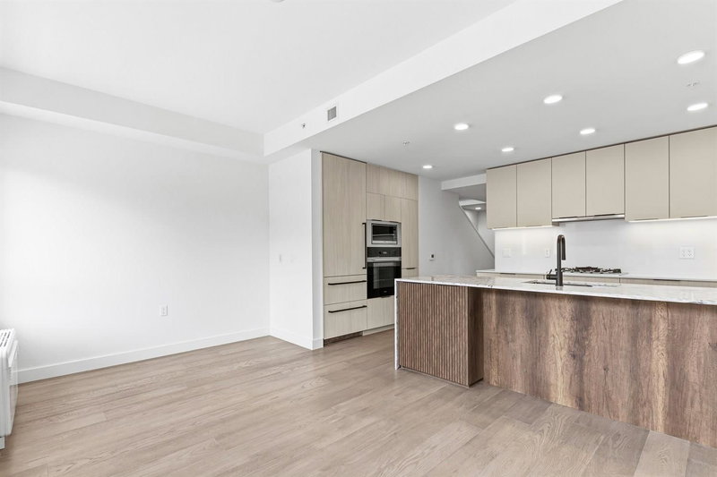 303 - 3590 39th Avenue W