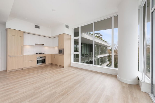 309 - 9675 King George Boulevard