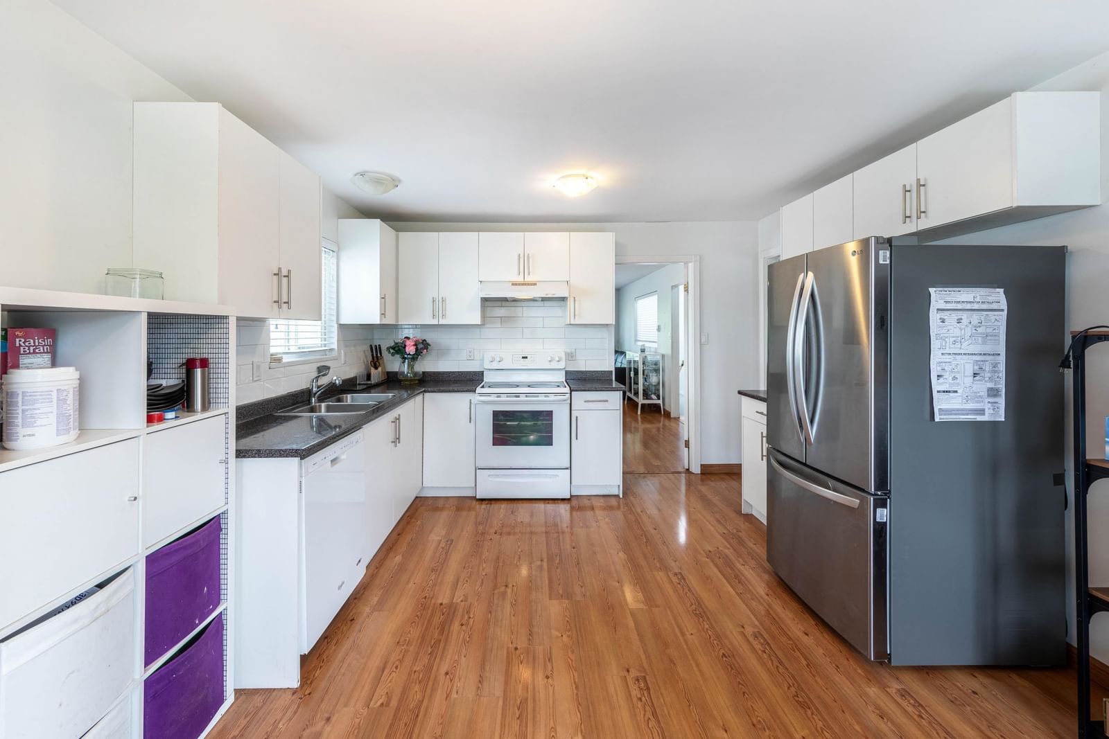 Listing Image 12