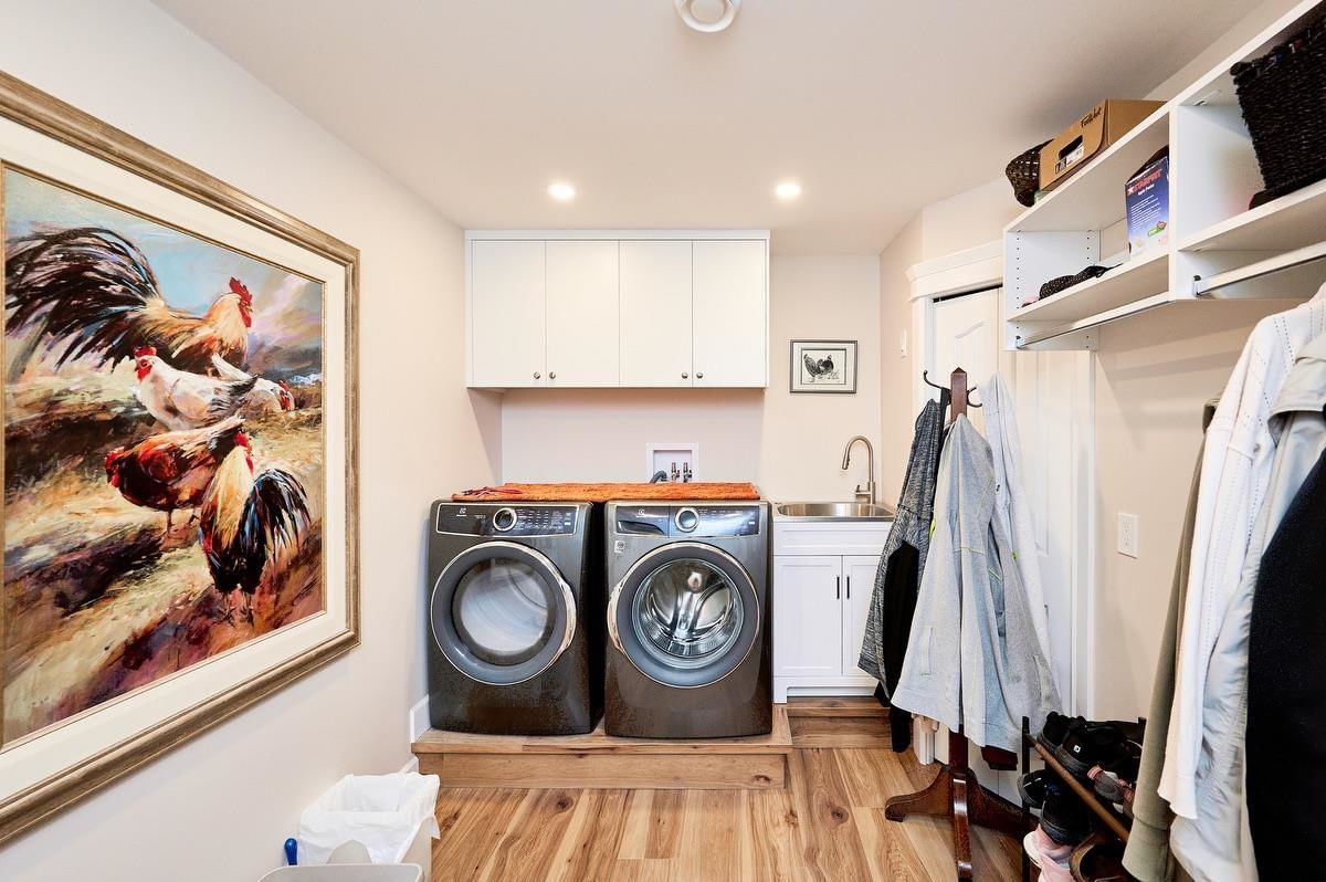 Listing Image 19