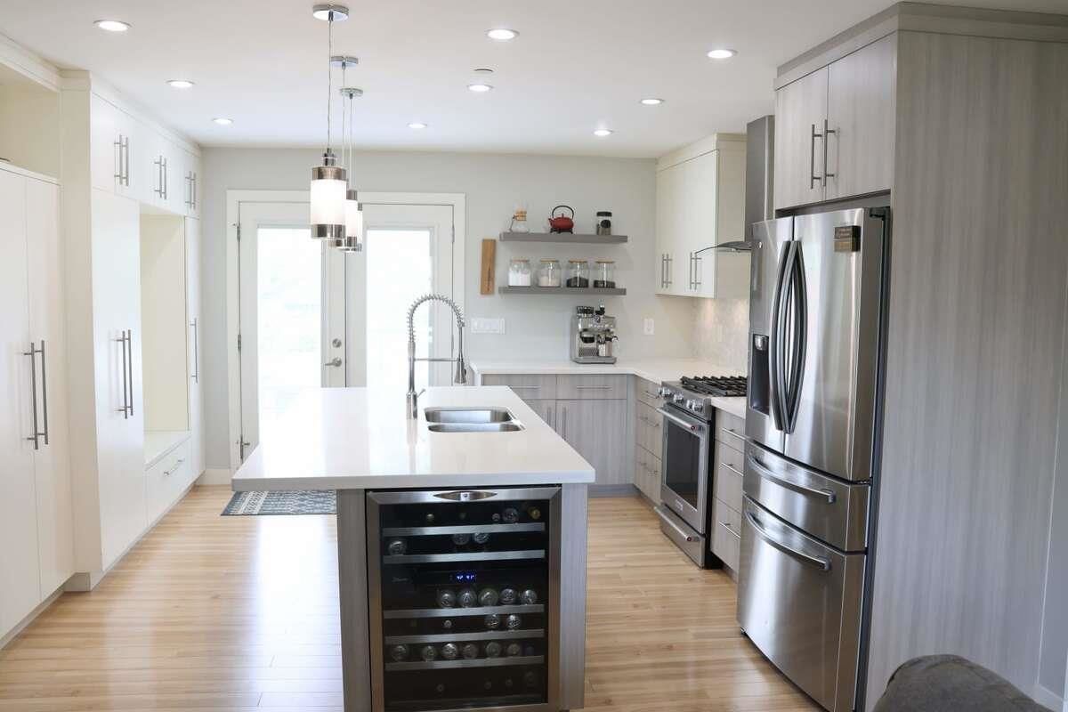 Listing Image 9