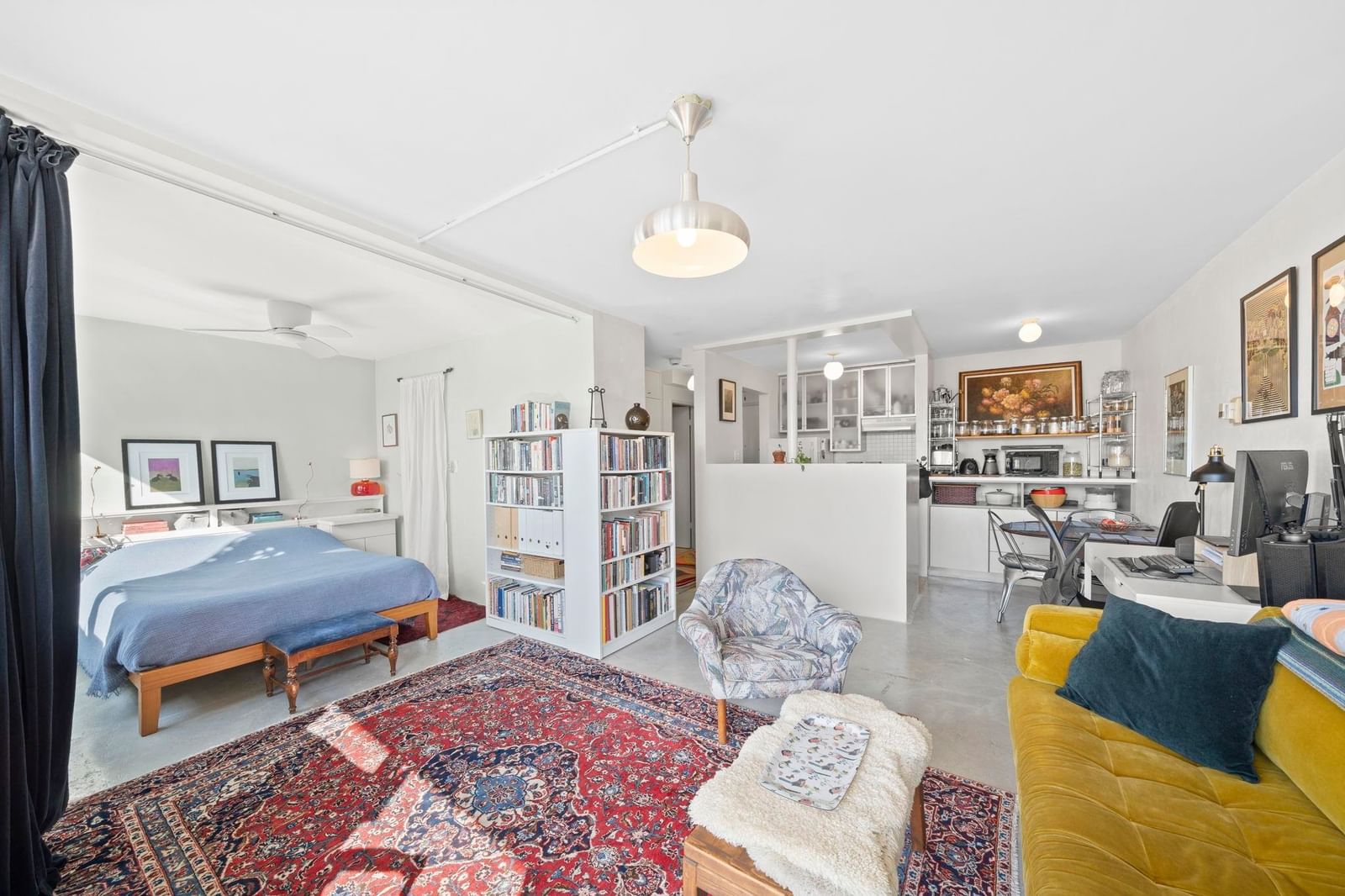 Listing Image 14