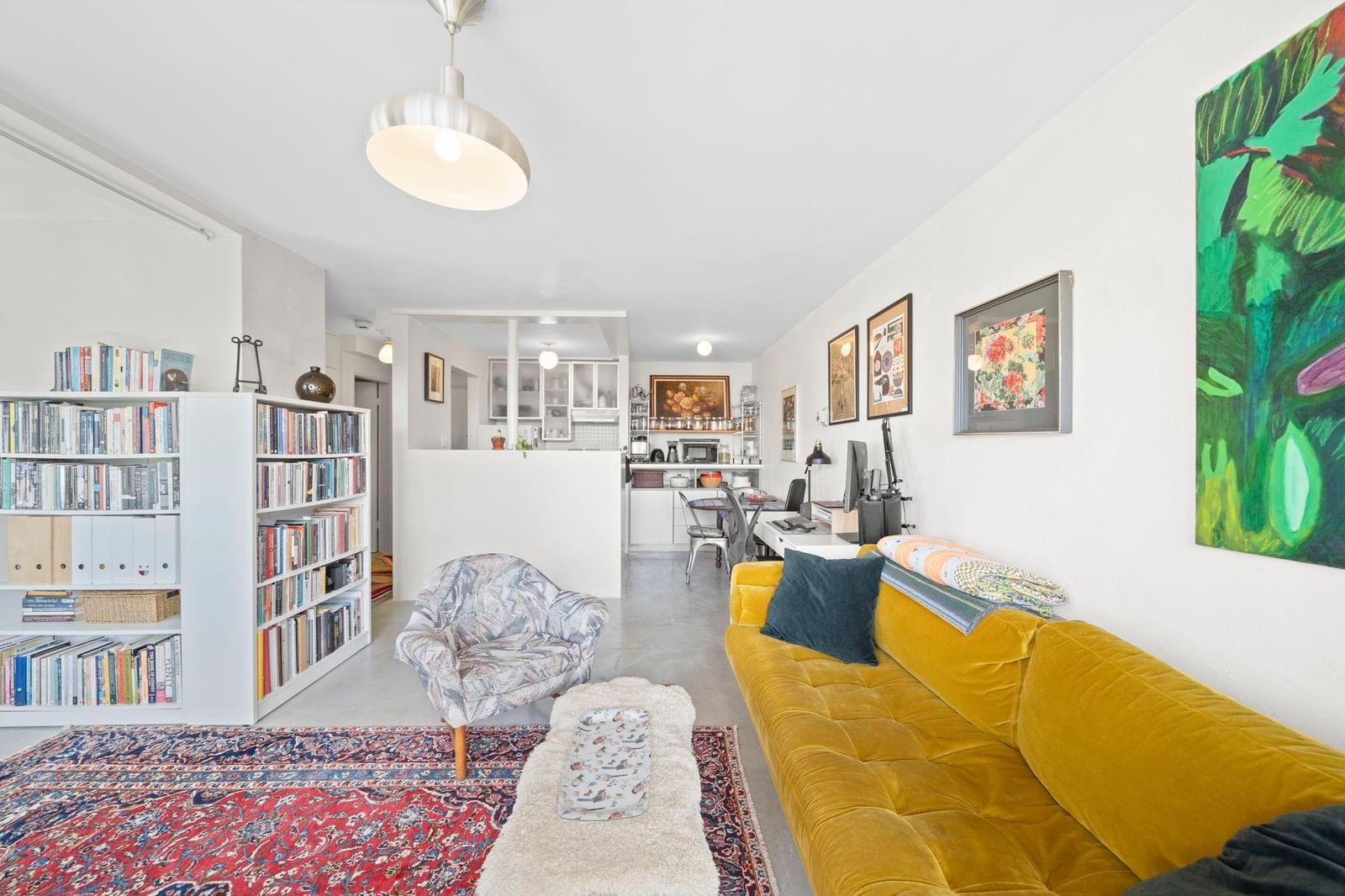 Listing Image 6