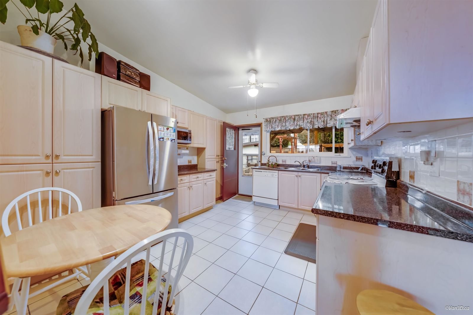 Listing Image 8