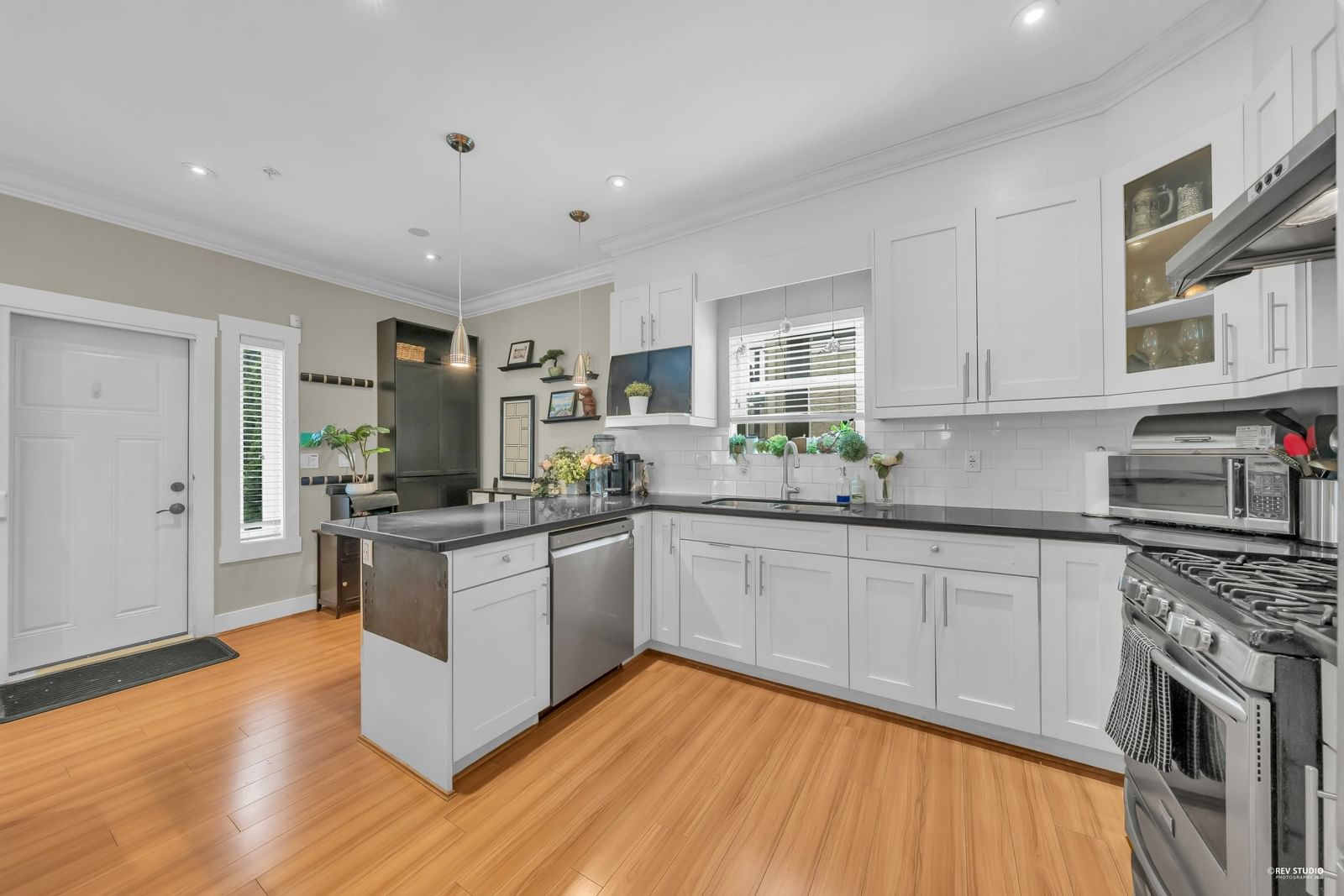 Listing Image 14