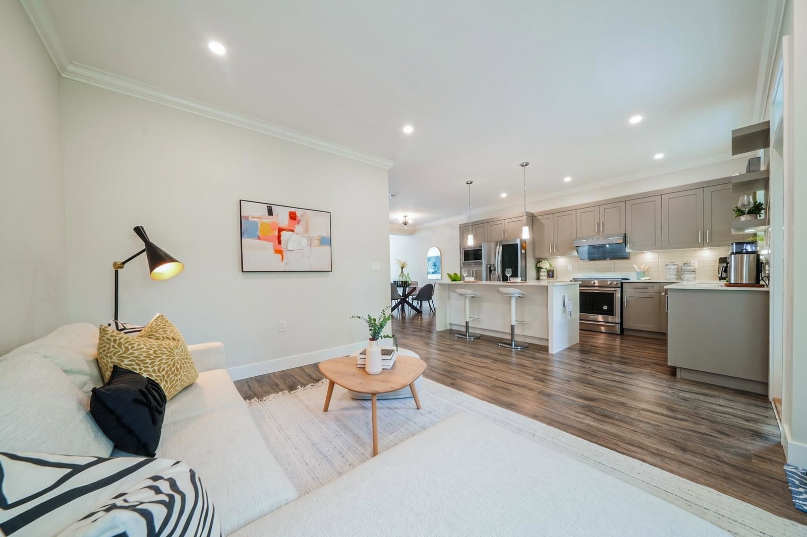 Listing Image 15