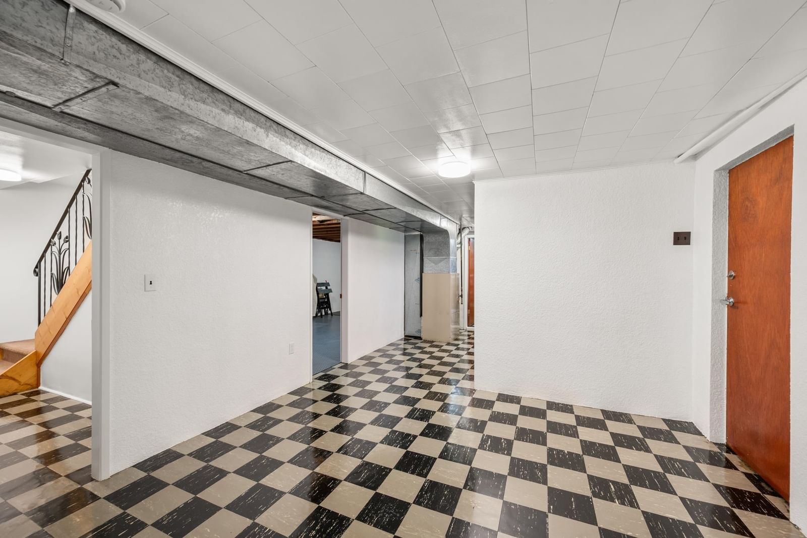 Listing Image 24