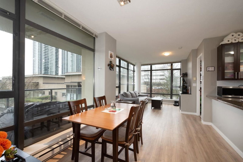 401 - 4250 Dawson Street