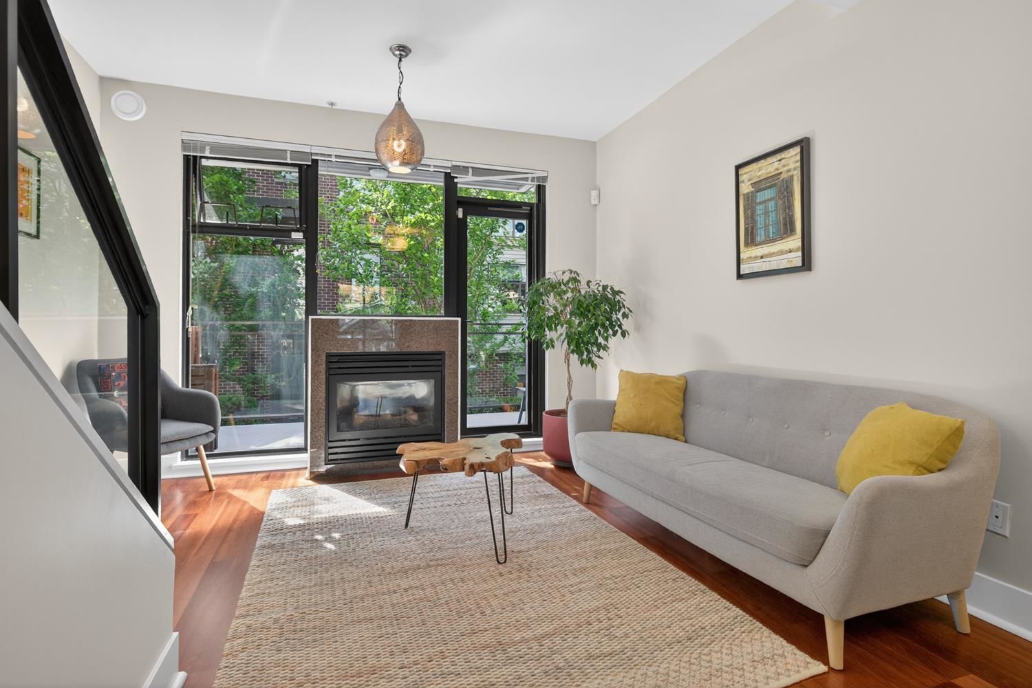 Listing Image 15