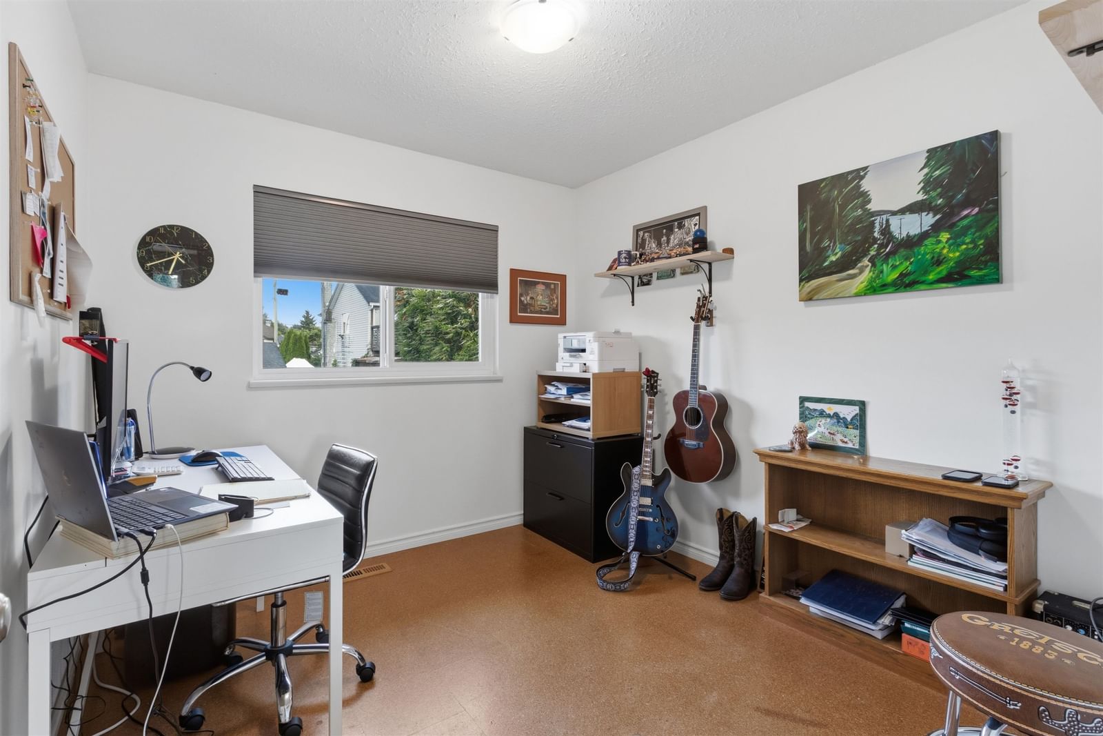 Listing Image 15
