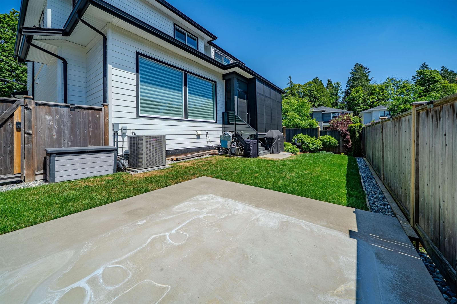 Listing Image 18