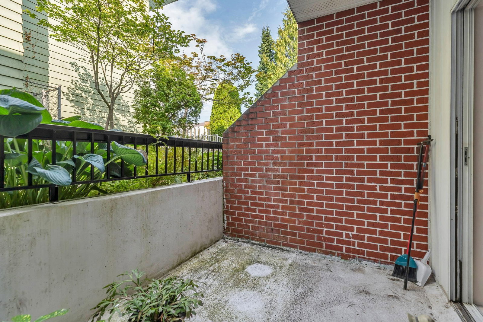 Listing Image 14