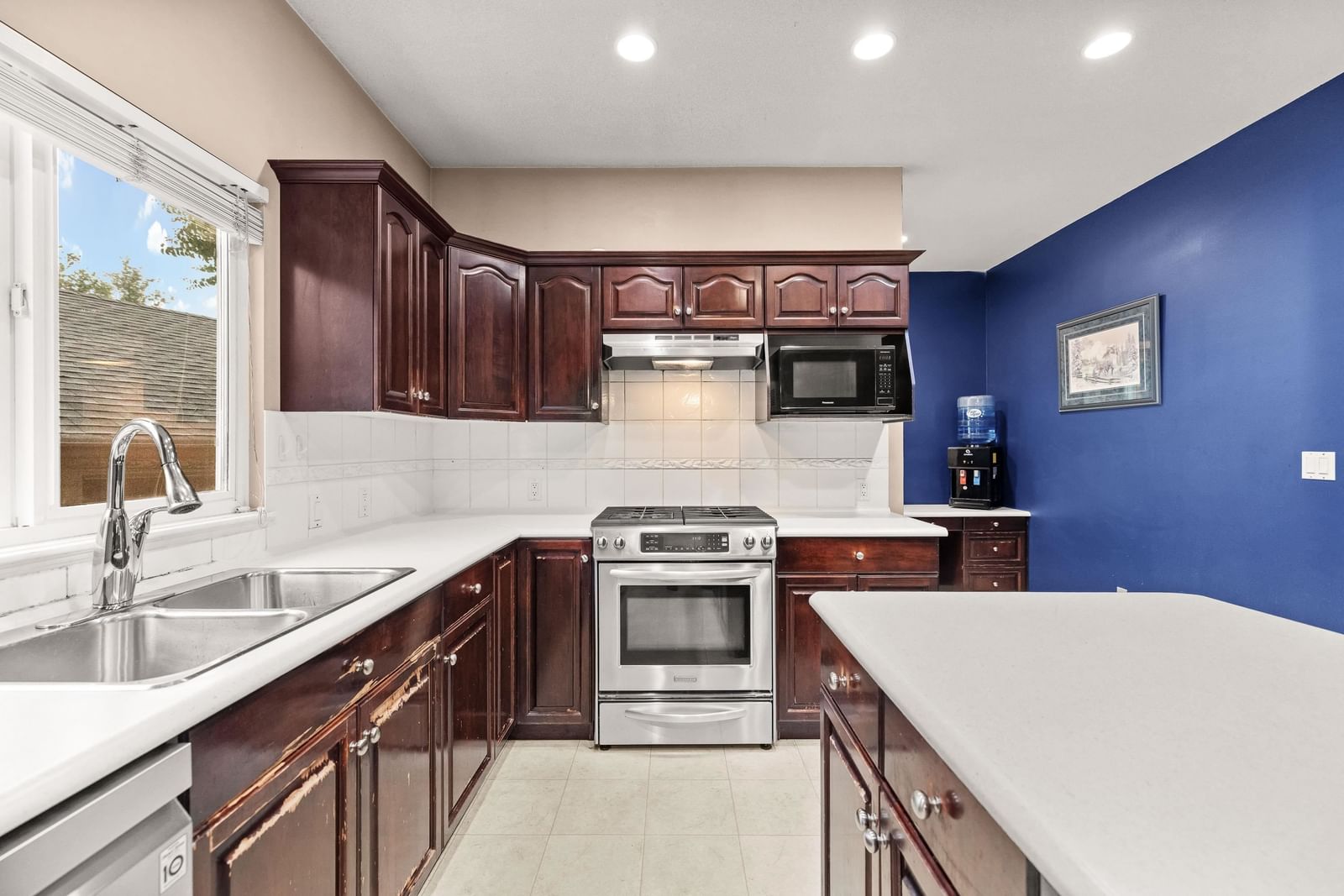 Listing Image 14