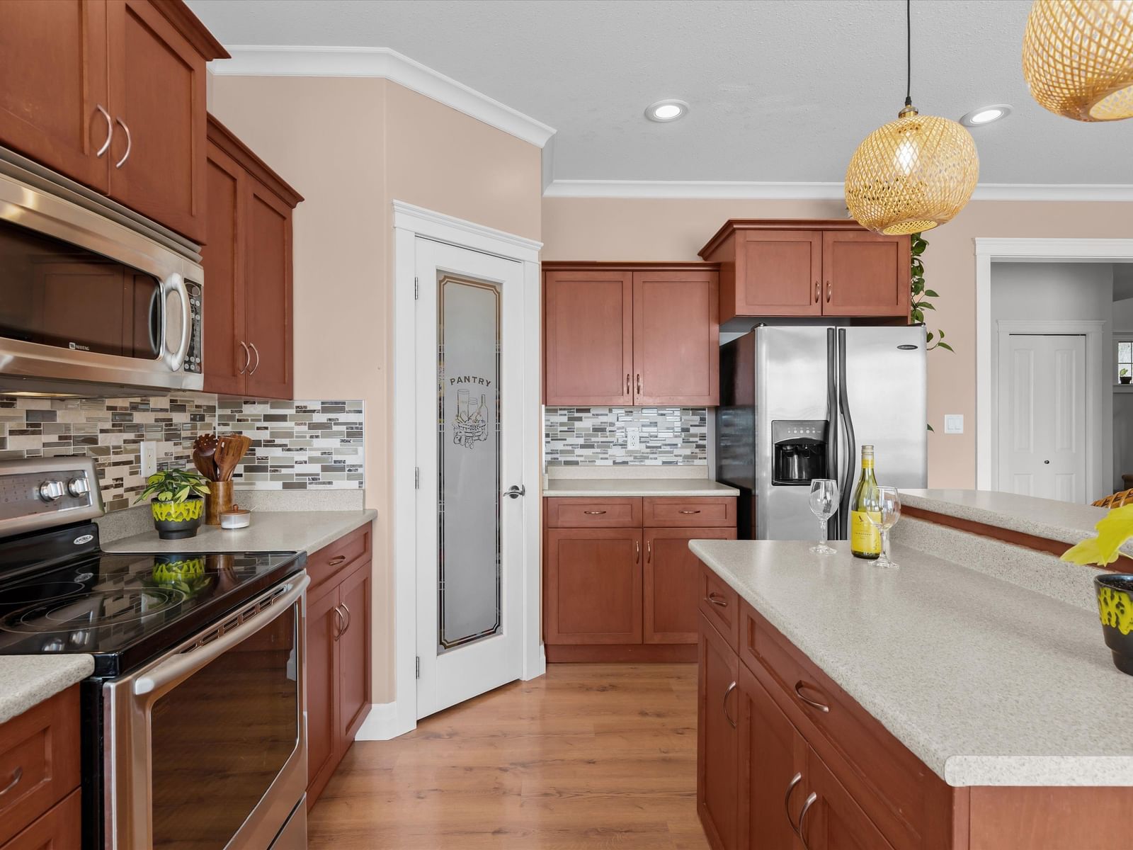 Listing Image 10
